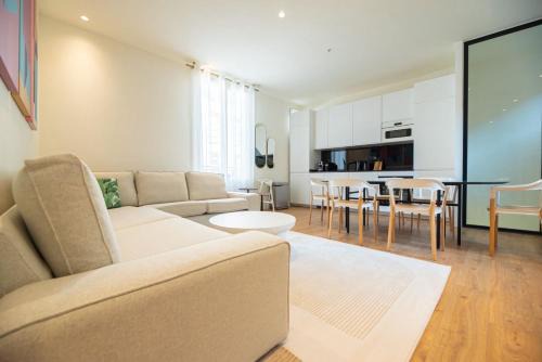 Clichy Apartment | CIA - Chic Flat with AC few steps from Paris