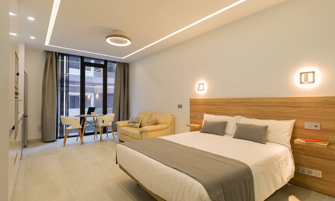 Las Palmas de Gran Canaria Apartment | Cian Beach Home By CanariasGetaway