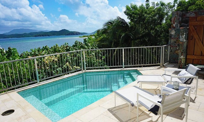 Johnson Bay Villa | Ciboney - Beachfront, with private pool, A/C, Family Friendly!