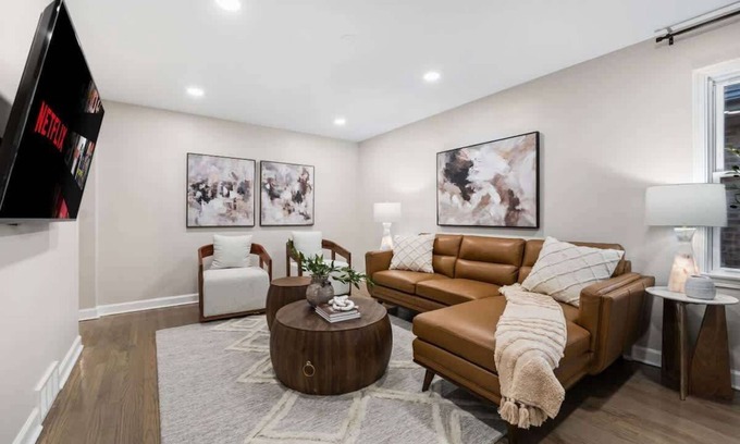 Cicero House | Cicer3bdrm w Pool Table & Shufflle Board