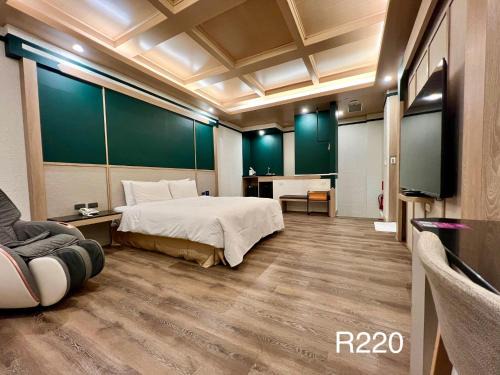 Rende District Hotel | Cigar Motel