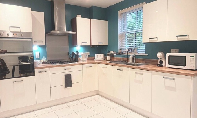 Colchester Apartment | CitiZen Town House - CO2