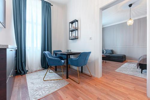 Sankt Polten Apartment | City Appartement WAGRAM am Hauptbahnhof