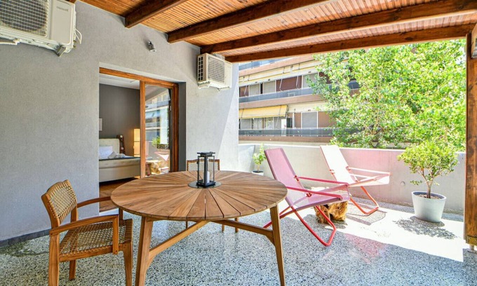 Ilisia Condo | City Center Flat with Terrace (Capparis)