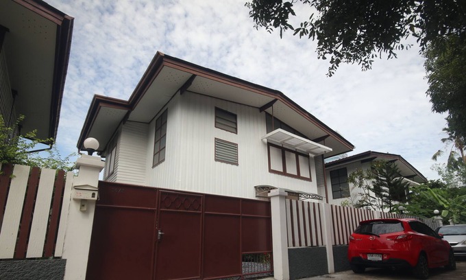 Phaya Thai House | City Center Home in Ari ❤ Chatuchak ☀ WiFi ☀ BTS☀Full Services