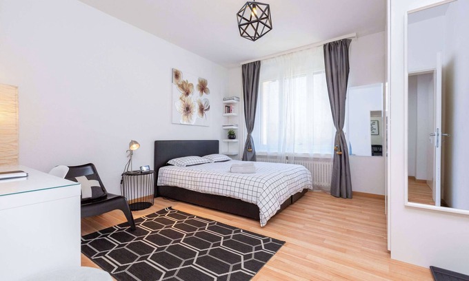 Werd Apartment | City Centre Spacious Studio Apartment E28 Gold