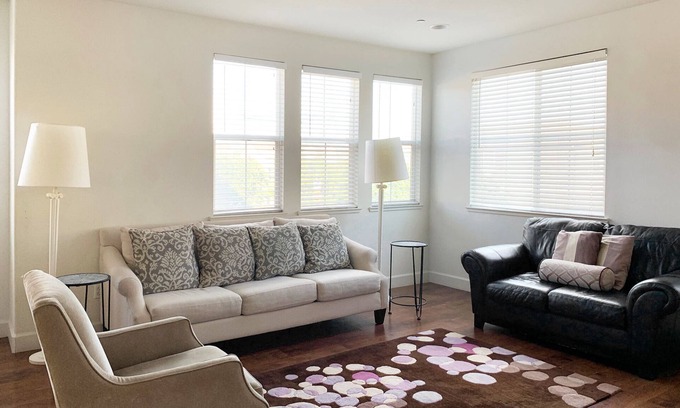 Hayward Condo | City Escape! Large Condo Near San Francisco