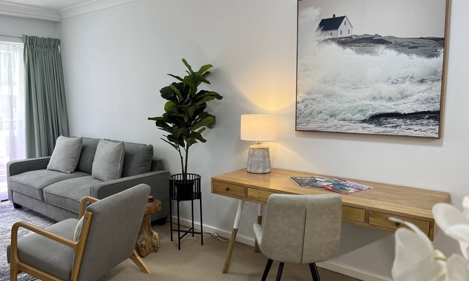 Perth Central Business District Apartment | City Escape Mounts Bay Apartment. Near Kings Park - Parking - Wifi