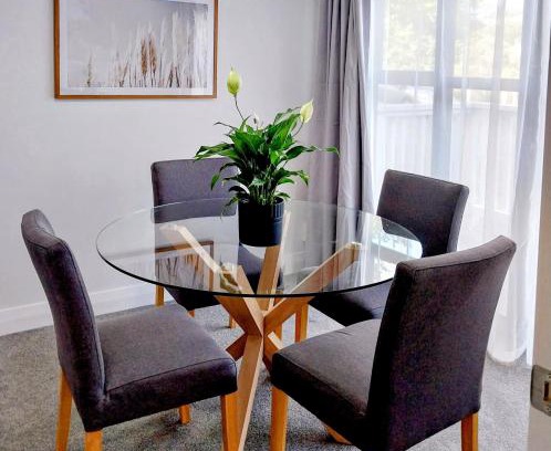 Wellington Apartment | City Fringe Apartment with garage