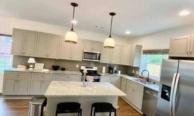 Hapeville House | City Oasis for Mid to Long Stays