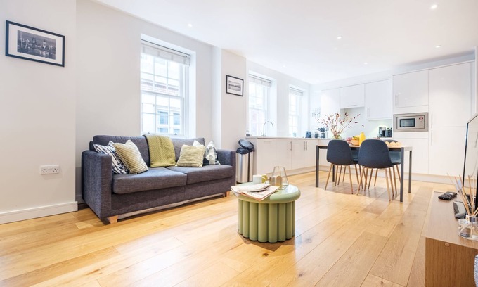 Billingsgate Apartment | City of London Cosy 2 Bedroom