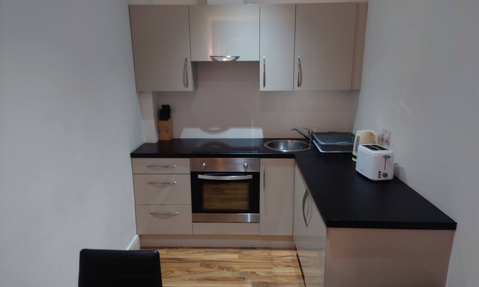 South Bermondsey Apartment | City Sparrow Apartments - Nest 12W