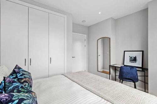 Stratford and New Town Apartment | City View 1 Bedroom Flat