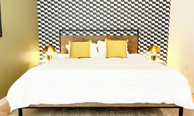 East Village Apartment | City View Apartment in Downtown!