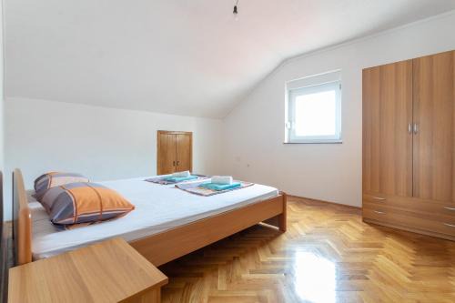 Gruz Apartment | City View Panorama