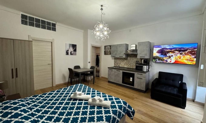 Sassari Apartment | Civic 22 WIDE ONE-ROOM APARTMENT IN THE CENTER OF SASSARI.