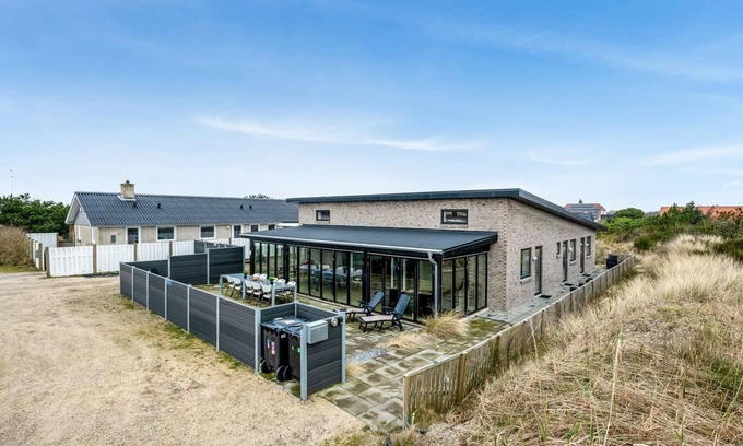 Nørre Lyngvig House | "Clarabelle" - 1.2km from the sea by Interhome