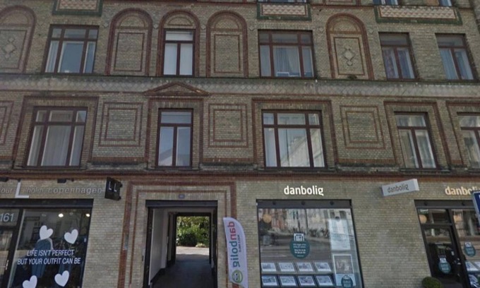 Frederiksberg C Condo | Classic Brownstone Apartments and Rooms