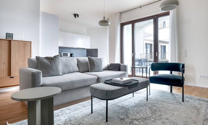 Charlottenburg Apartment | Classic Charlottenburg 3BR nr Tiergarten, by Blueground