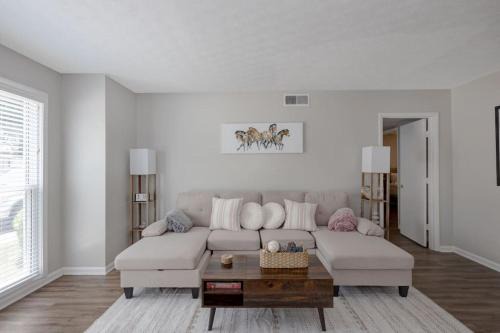 Columbus Apartment | Classic Charm by the Park