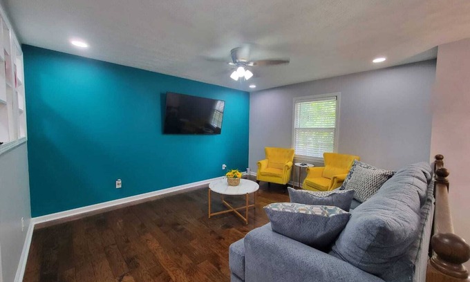 Conyers House | Classic HomeAway From Home