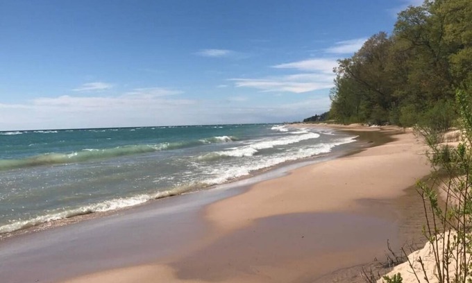 Idylwilde House | Classic Lake Michigan Harbor Springs Cottage