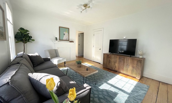 Brunswick Apartment | Classic New England 1st Floor 3 BR Downtown Brunswick