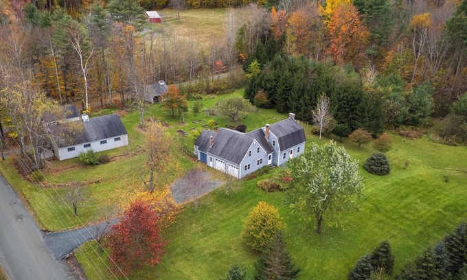 Woodstock House | Classic Vermont Farmhouse in the Heart of Woodstock - close to skiing