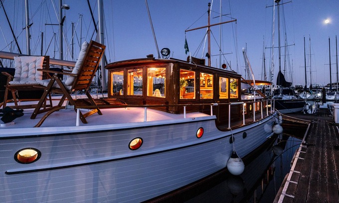 Sausalito Boat Rental | Classy, Century-Old San Francisco Bay Yacht