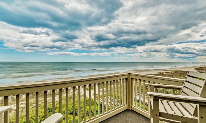 Surfside Beach Condo | Classy, Clean & Elegant Oceanfront 'Penthouse' ~
