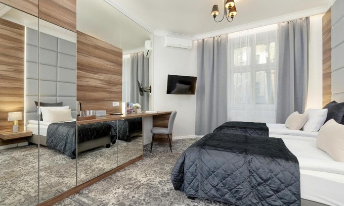 Warszawskie Apartment | Classy Cracow Apartments Rakowicka by Noclegi Renters