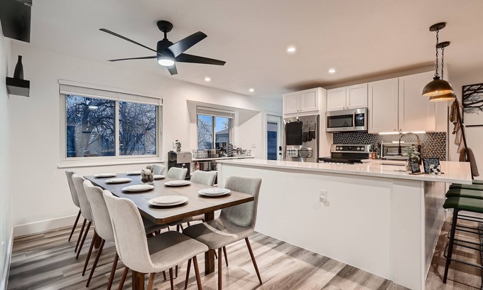 Lamar Heights Area House | Clean Cozy Chic - Easy Access to Denver - Great for Families
