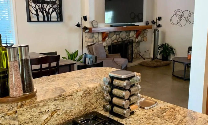 Thousand Oaks House | Clean, Safe, Quiet home in T.O.