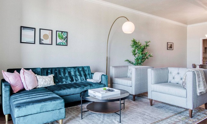 San Francisco Apartment | Clean Twin Peaks 2BR w/Patio, nr Groceries & Coffee, by Blueground