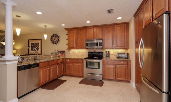 Sawgrass Condo | Clean/updated - fast WiFi - Sawgrass Country Club Booking fast! - TPC across A1a
