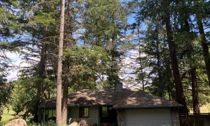 Kelseyville House | Clear Lake, Nature, Golf, Hiking, Fishing, Pets Welcome, WIFI, Wine, Furnished