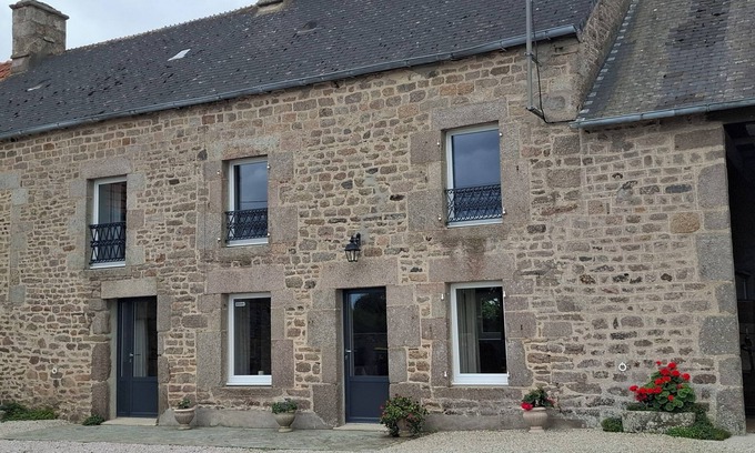 Sainte-Genevieve Other | Close to Barfleur, its port and beaches, courtyard for parking, bicycle shelter