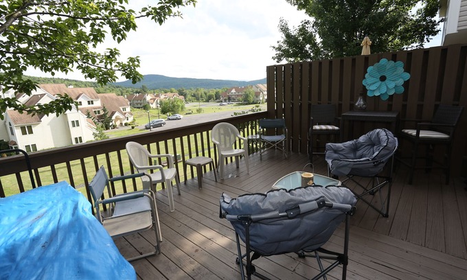 Hensonville House | Close to both Hunter and Windham Mnts