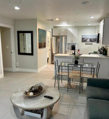 West Palm Beach Apartment | Close to everything! Perfect basecamp for WPB