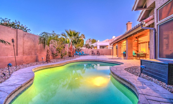 Foothills House | Close to South Mountain Preserve | Private Pool | Quiet Neighborhood | Jetted Tub | Outdoor TV