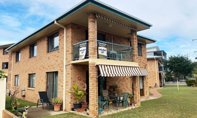 Bongaree Apartment | Cloud 8!