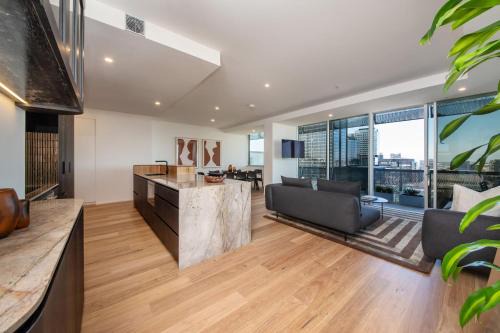 Melbourne Central Business District Apartment | Cloud Nine with Pool Gym and inner city parking for two cars