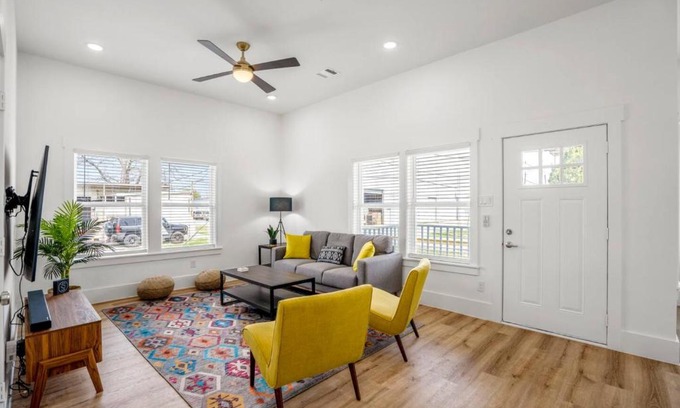 Greater East End House | Cloud9 Super-Luxe at East Downtown