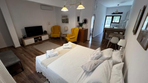 Kropia Apartment | Cloud9Rest & Fly