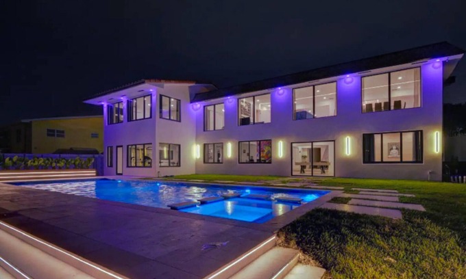 Seybold House | Club House 305 Mansion