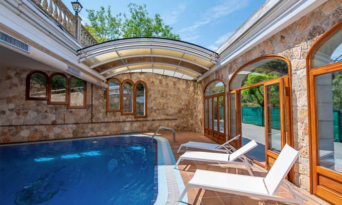 Sant Feliu de Guixols Villa | Club Villamar - Fantastic Villa with covered pool ,jacuzzi in the same pool,wifi and a fantastic .