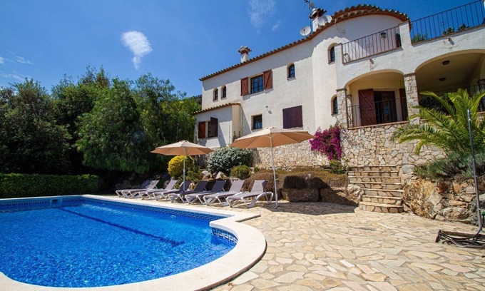 Calonge Villa | Club Villamar - Beautiful villa with a lovely swimming pool in a quiet area.