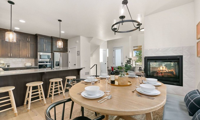 Old Town North House | Coastal Chic Home near New Belgium & Old Town FC