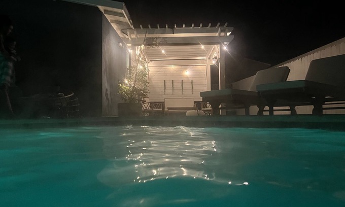 Bay Ho House | Coastal Chill: Heated Pool, Spa, and Chef's Kitchen!