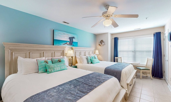 Calabash Apartment | Coastal Condo with outdoor pool and golf courses nearby